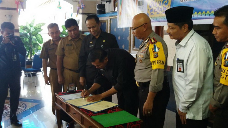 Rekrut Polri, Polresta dan Walikota Pekanbaru Tekan MoU